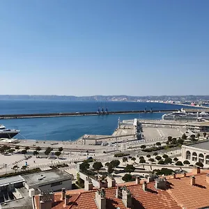 Vieux-port, Panier, Magnifique Avec Vue Sur Marseille