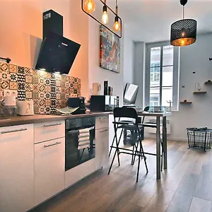 Neuf Hyper Centre _ Saint Ferreol Apartment